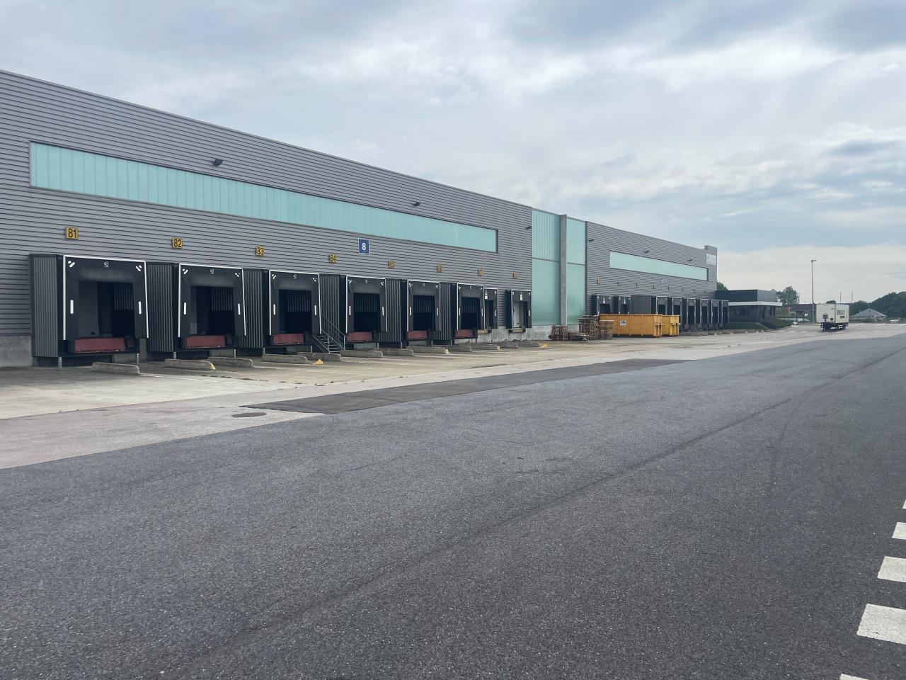 Entrepôt classe a Chaulnes 42850m² Location entrepôt classe a Chaulnes Somme OLLOG2427665 1